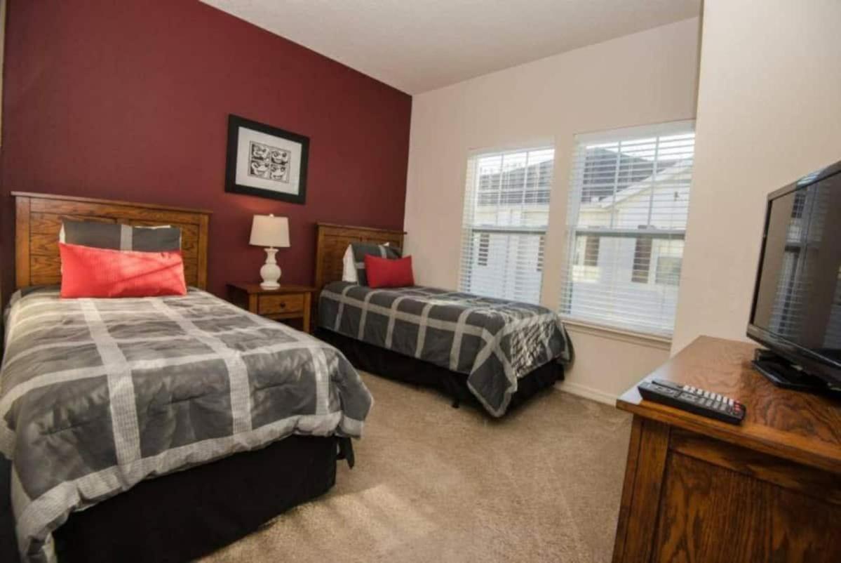 5372 Lovely Inside Area